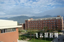 都江堰市技工學校是公辦還是私立