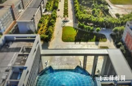 眉山市華西航空旅游學校是公辦還是私立