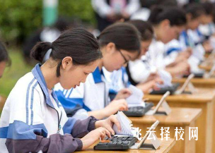 中考是指初中升高中嗎