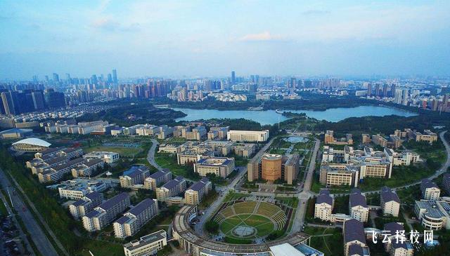 成都市新津區技工學校是職高還是技校