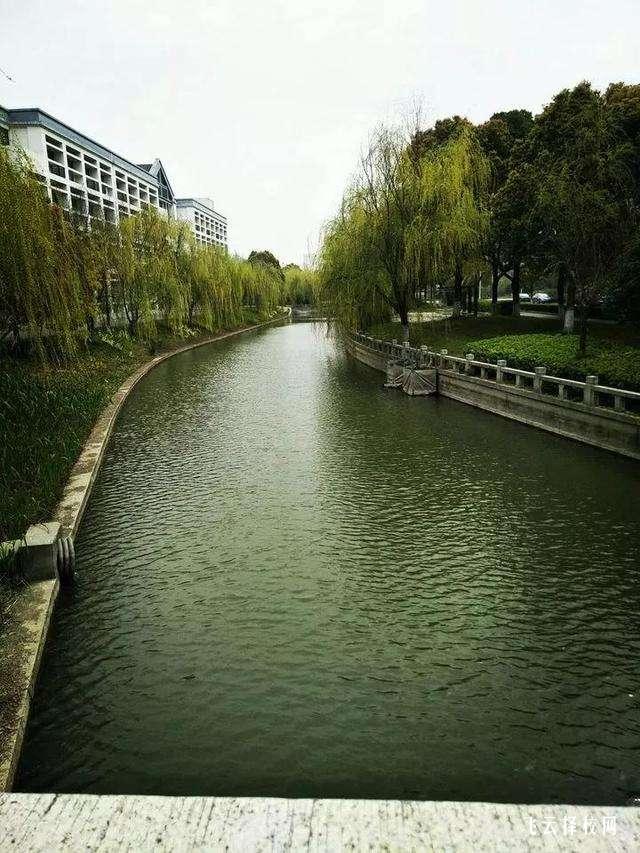 成都鐵路衛(wèi)生學(xué)校是職高還是技校