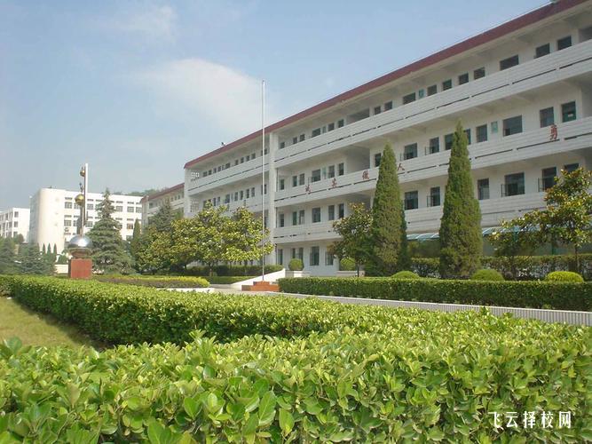 都江堰市職業(yè)中學(xué)是職高還是技校