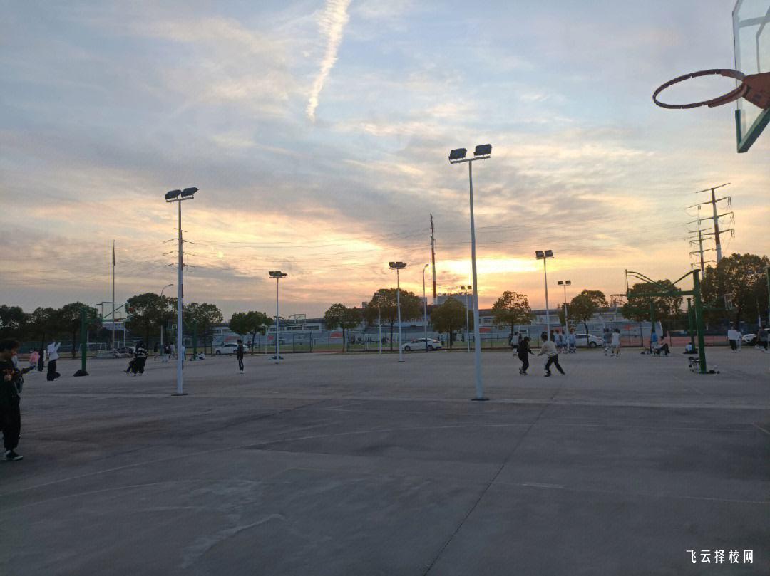 四川省食品藥品學(xué)校是職高還是技校