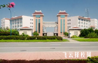 四川蜀都衛(wèi)生學(xué)校是職高還是技校