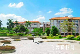 四川育英醫(yī)養(yǎng)科技技工學(xué)校是職高還是技校