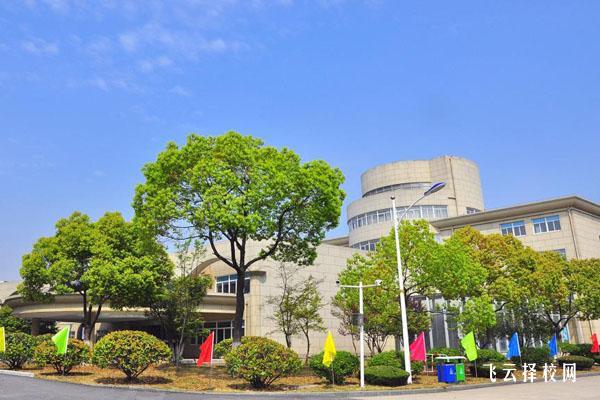 成都新東方高級技工學校是3+3學制嗎