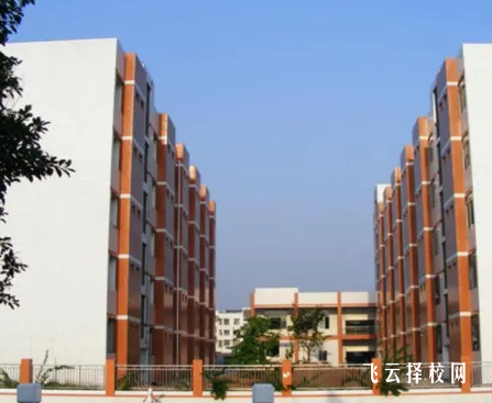 瀘州市電子機械學校是3+3學制嗎