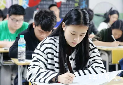 高中選擇藝術生怎么樣