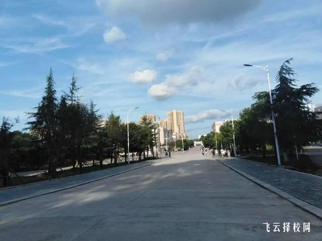 南充高坪職中怎么樣,中專招生條件是什么