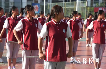 鹽亭職中是公辦嗎,學校好不好