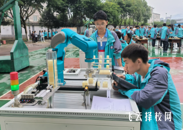 滎經職高是公辦嗎,學校好不好