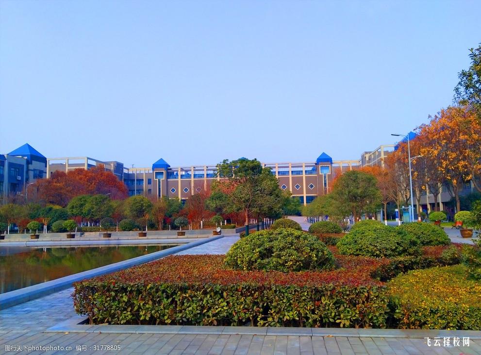 四川達百職校是公辦嗎