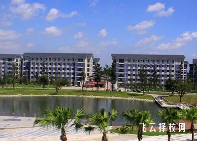 四川城院中專部是公辦嗎,學校好不好