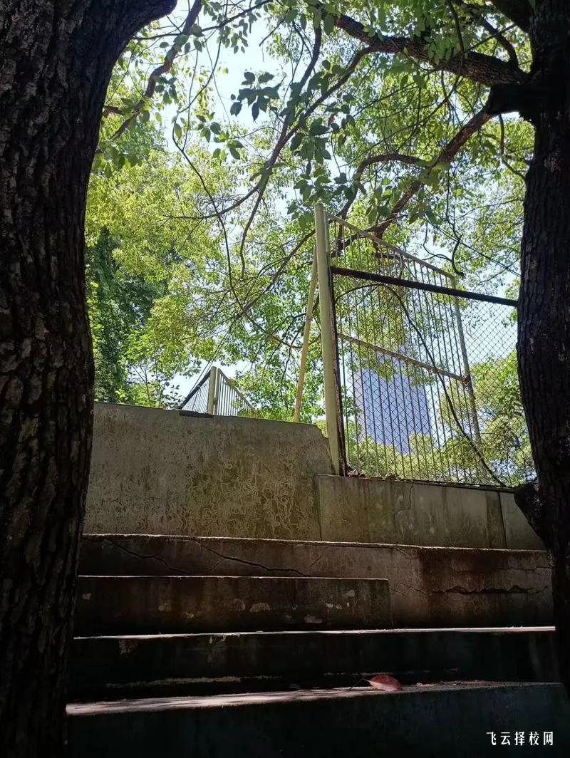 江油職中是公辦嗎