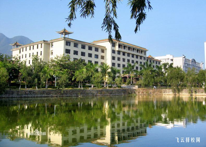 德陽黃許職中是公辦嗎