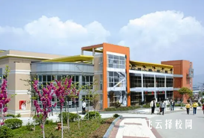 成都萬通技工學校是公辦嗎,學校好不好