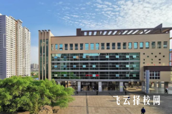 巴中職中是公辦嗎