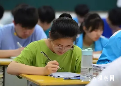 私立高中要分?jǐn)?shù)線嗎