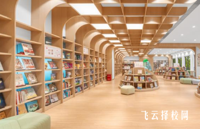 新都狄肯思學校怎么樣,是公立的嗎