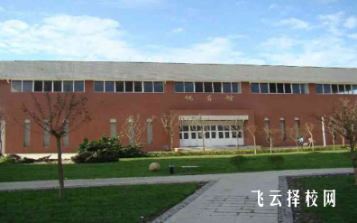 四川育英醫(yī)科校有什么專業(yè),中考錄取分?jǐn)?shù)多少