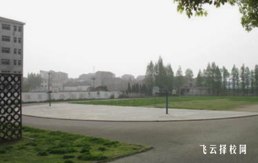 達州萼山職中怎么收費,一年學費多少