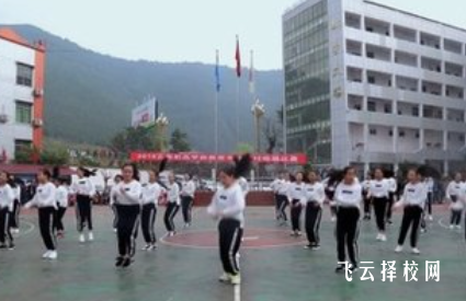 富順職校怎么收費,一年學費多少