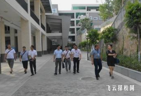 內(nèi)江市二職中怎么收費(fèi),一年學(xué)費(fèi)多少