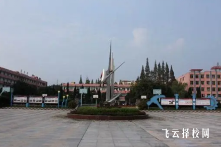 安居職中在哪里,中專報名怎樣聯(lián)系