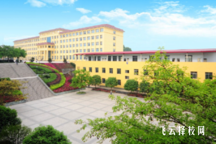 成都成工科技校在哪里,中專報名怎樣聯(lián)系