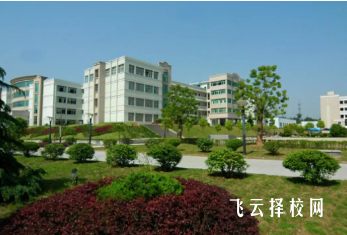 瀘州鵬程職校在哪里,中專報名怎樣聯系