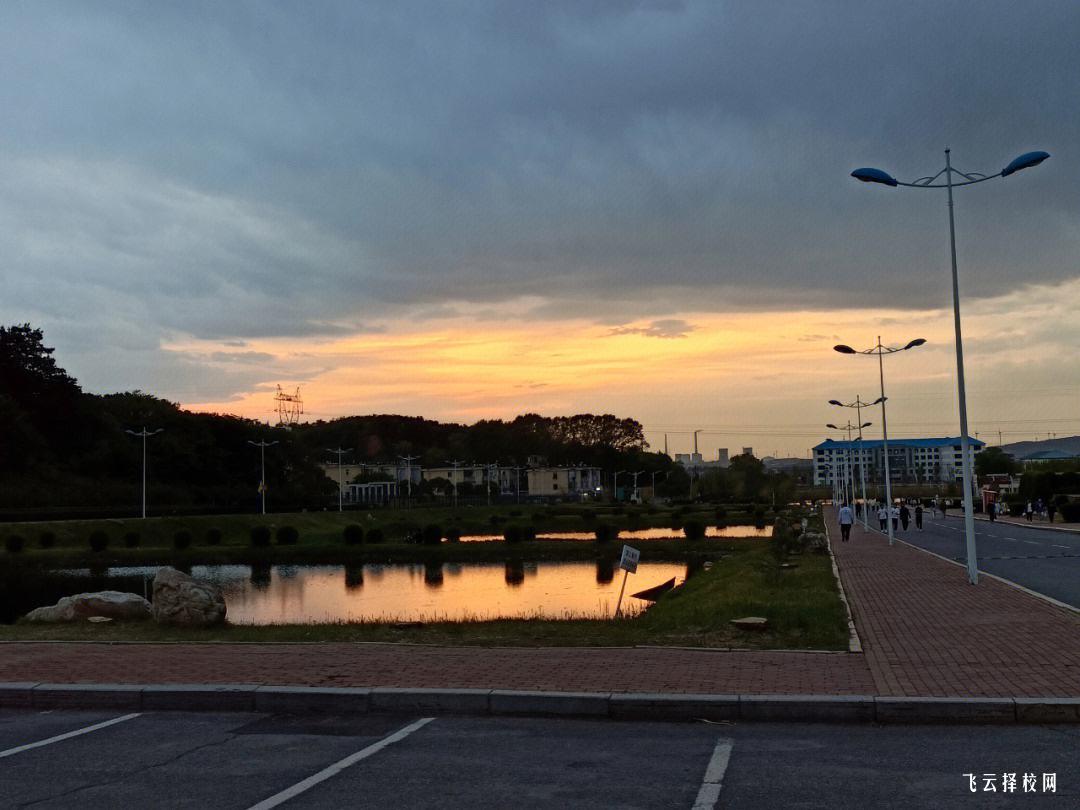 四川云吟職中在哪里,中專報(bào)名怎樣聯(lián)系