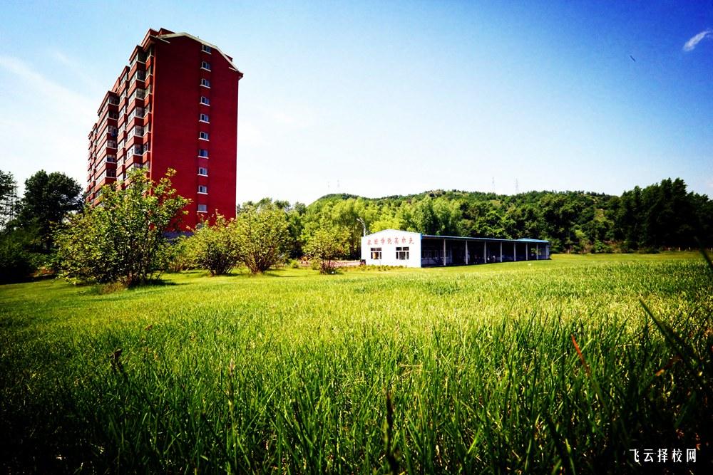 瀘州三河職業學院學費多少錢一年