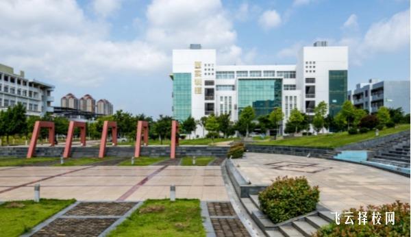 2024宣漢中專職業學校多少分