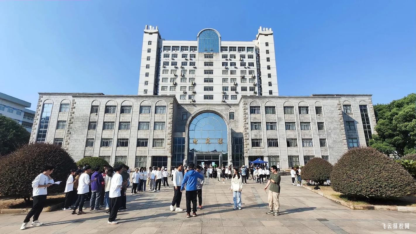 成都哪些學校有職高也有自己的大專