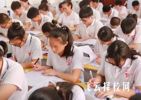 成都普華單招培訓學校在哪里