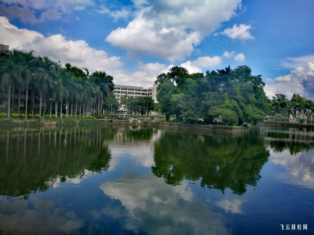 2025年內(nèi)江職業(yè)技術(shù)學(xué)院一年學(xué)費是多少