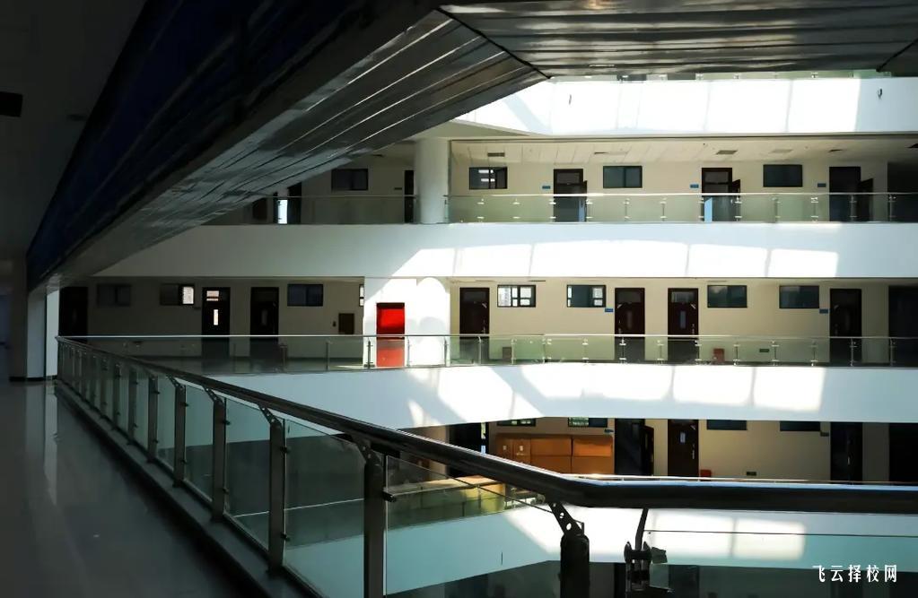 巴中職業技術學院地址在哪里