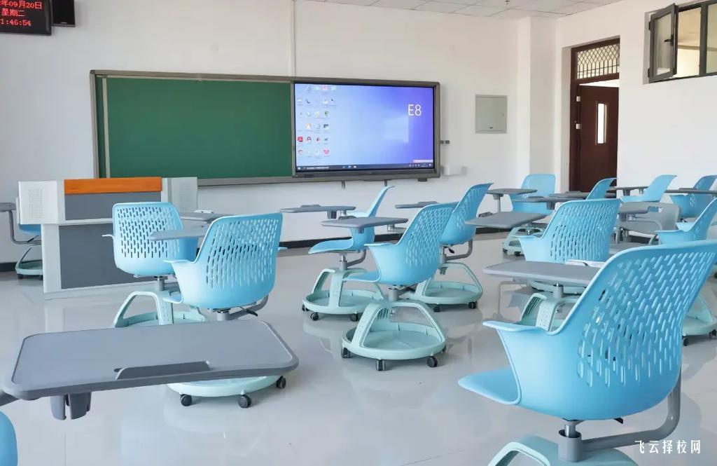 巴中職業技術學院地址在哪里