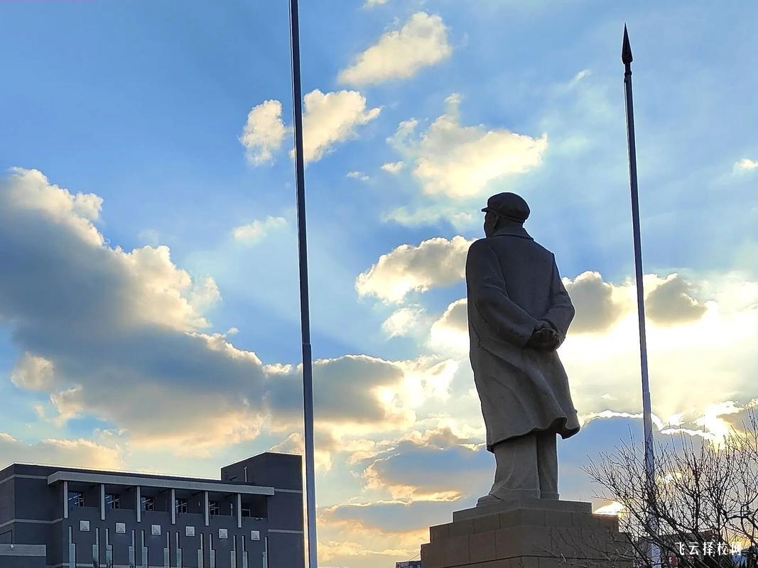 成都光華技工學校有幾個校區