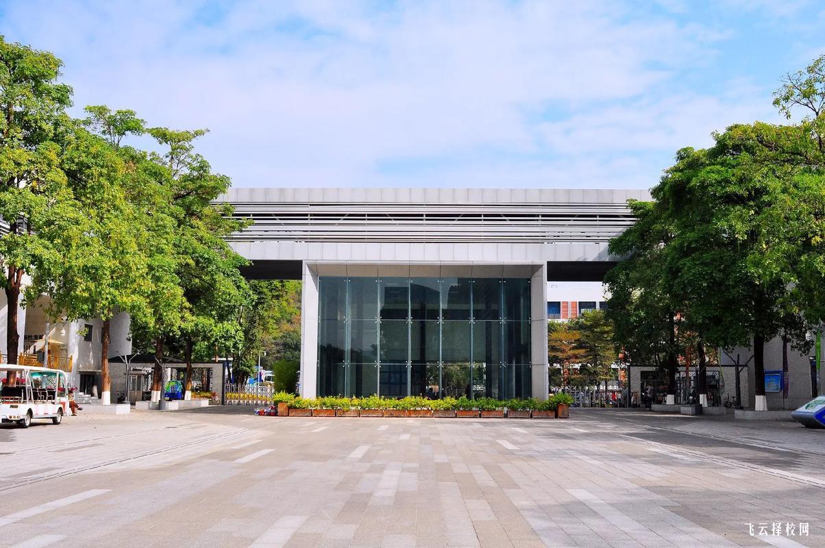 成都歐曼蒂技工學校是大專嗎