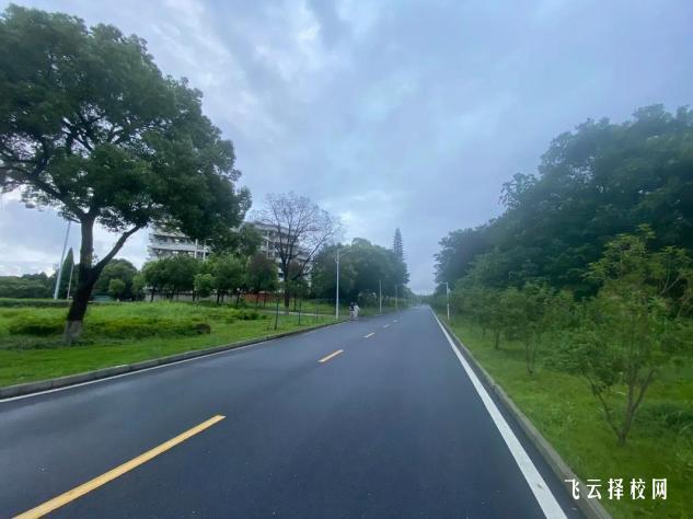 四川礦產機電技師學院是公辦還是民辦