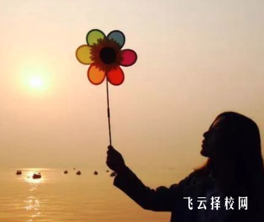 15歲女孩初中畢業(yè)學(xué)什么好