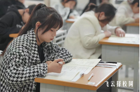 請問單招和統(tǒng)招有什么不一樣