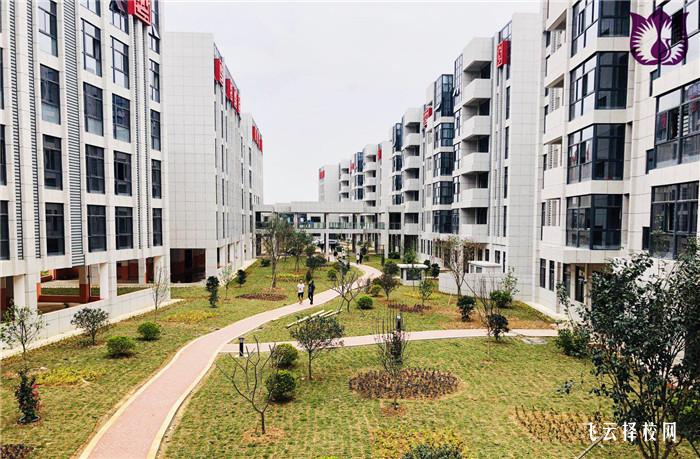 如何選擇適合的職業(yè)學(xué)校