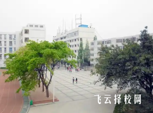 成都市洞子口職高學(xué)費(fèi)標(biāo)準(zhǔn)及補(bǔ)貼政策解讀