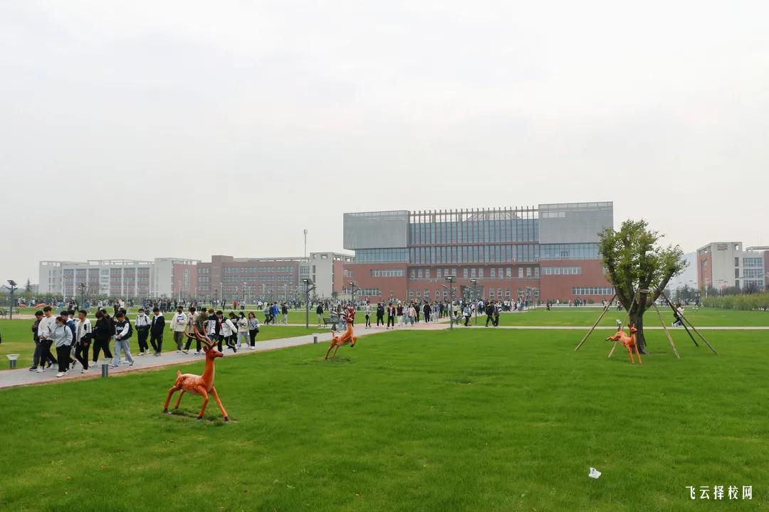 洞子口職高建筑裝飾專(zhuān)業(yè)作品展