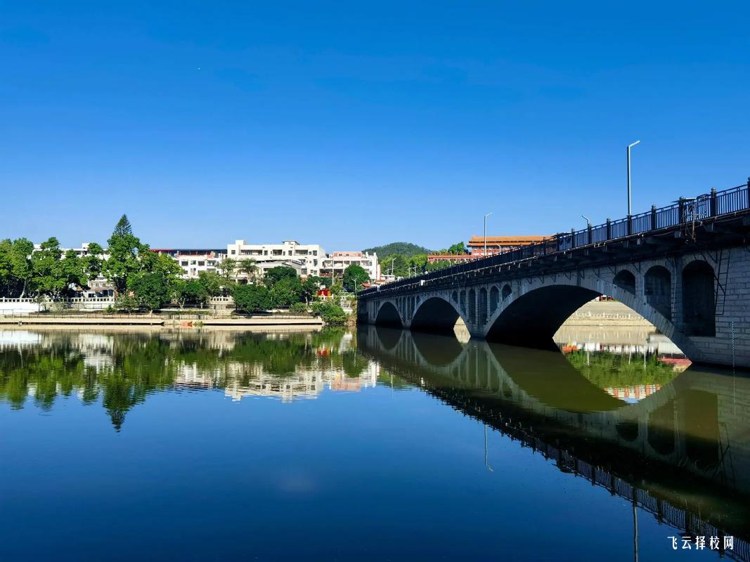 考不上高中的孩子未來有前途嗎?真實數(shù)據(jù)告訴你