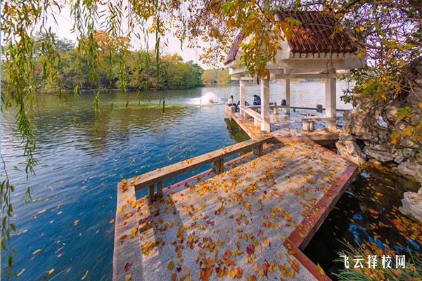 成都亞細亞職校學費貴不貴？三年總花費算給你看