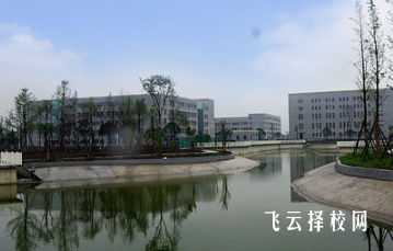 成都指南針職業(yè)技術(shù)學校能學新能源汽車嗎？課程亮點揭秘