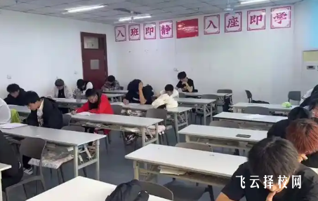 單招集訓(xùn)軍事化管理利弊分析